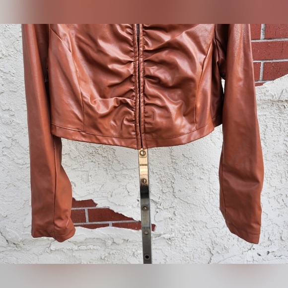 Large women LANE CRAWFORD faux leather zip shirred long sleeve jacket FLAWS - Picture 5 of 16